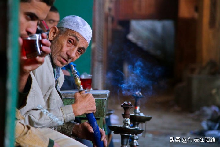 埃及开罗：产能低、人口多、小偷泛滥，军方出资4000亿迁都