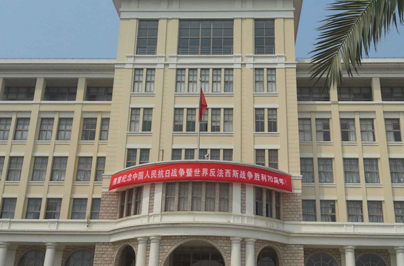 坐落在上海的3所二本大学，分数线不高，中等学生也能在魔都发展