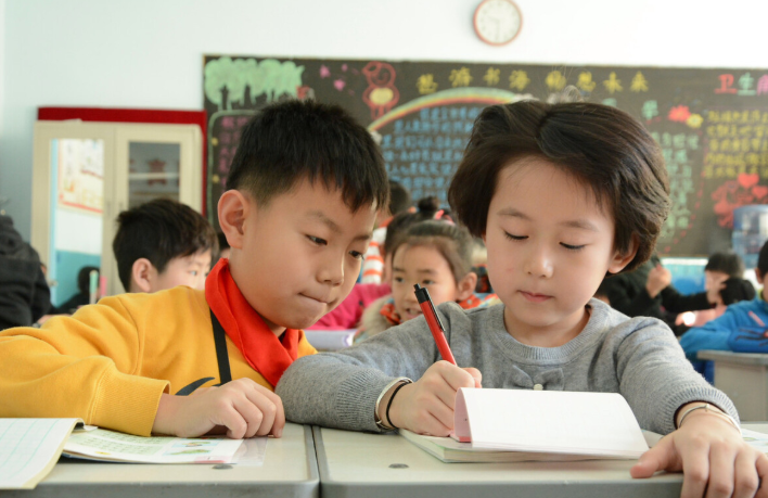 公立学校和私立学校哪个更好？不是有钱没钱，而是有其他的原因