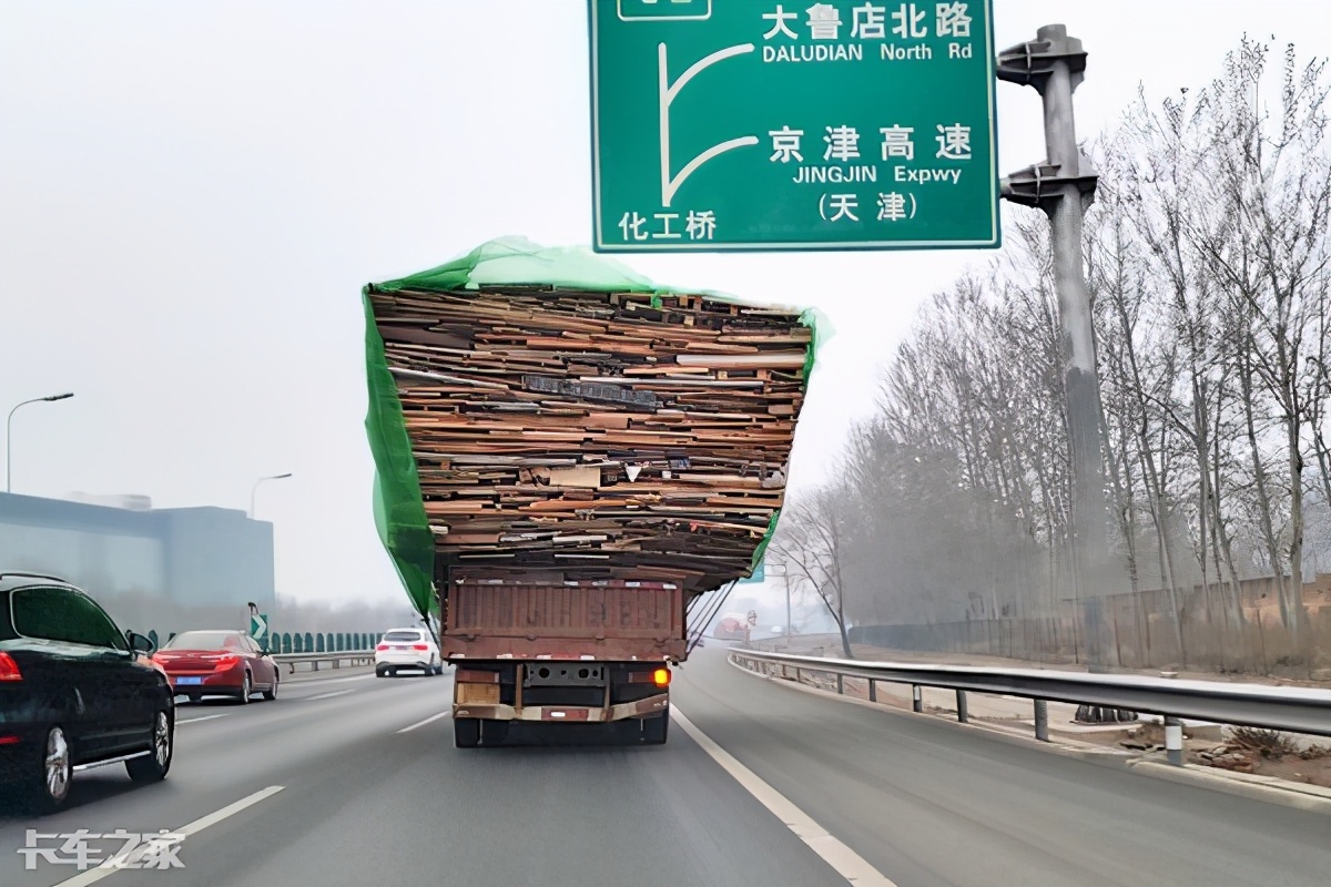 枷锁还是头盔？蓝牌轻卡法规频出，多重限制到底为谁？