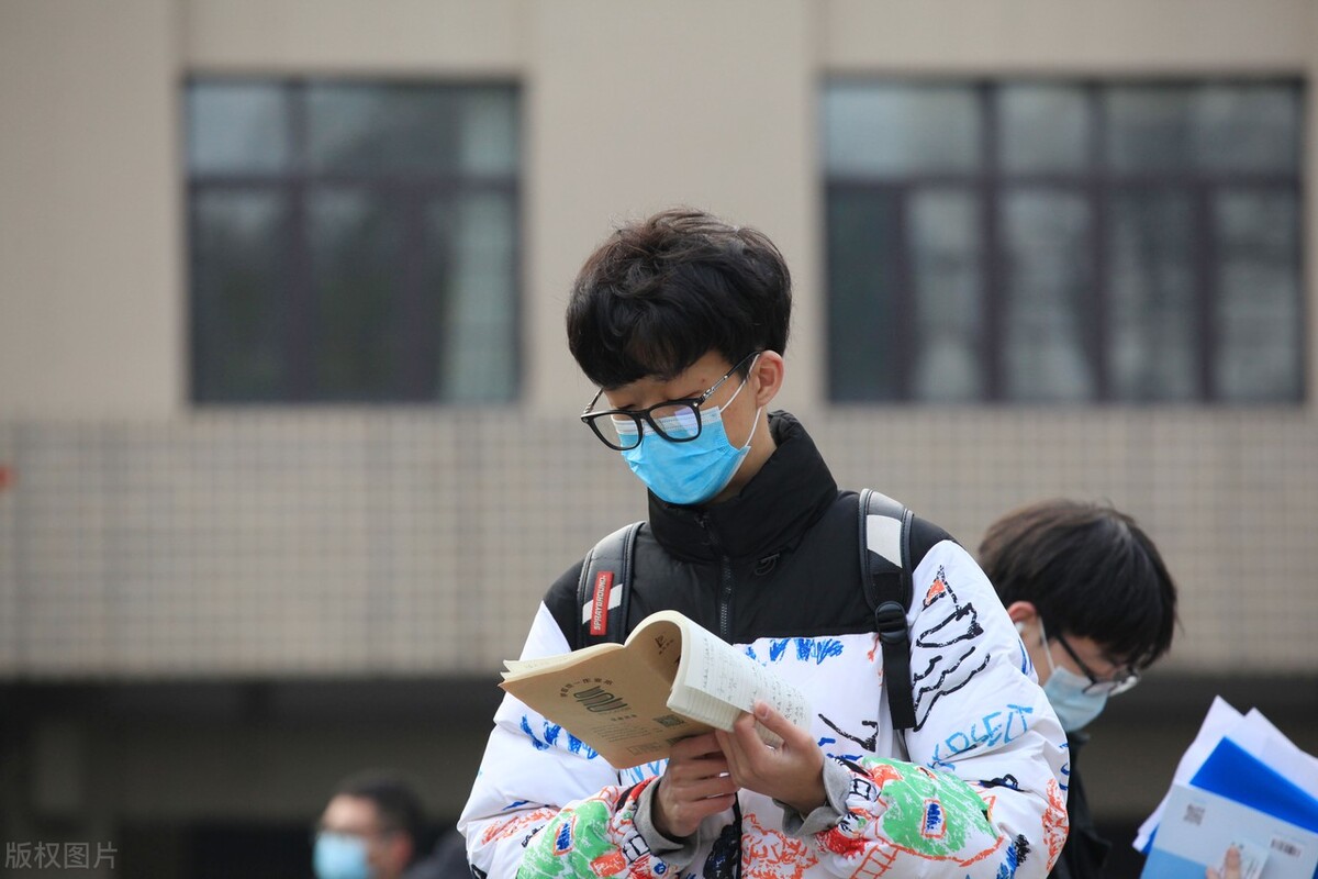 高考志愿填报：滑档、退档、补录、选学校和专业…这些你需要知道