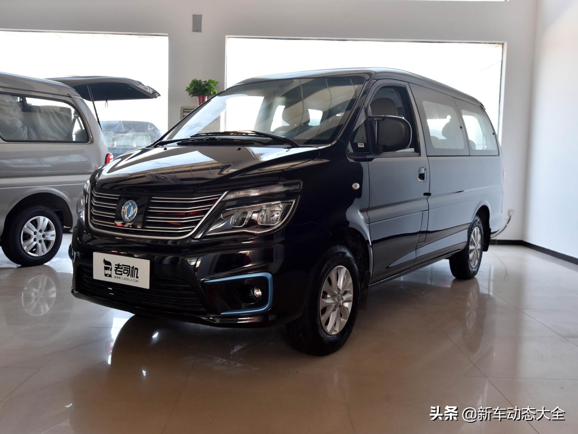 运输成本够低，车内空间能装，赚更多钱的车，实拍菱智M5EV