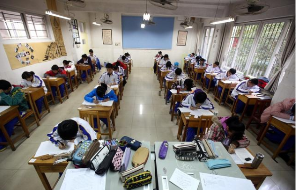 4省通知，2020届复读生迎来“不好消息”，家长：无奈