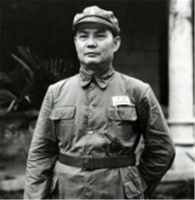 毛主席拒穿防弹服：自信人民是不会搞我的