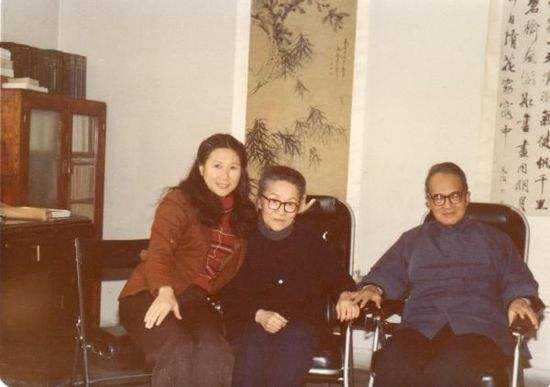 风静日闲，流年花开，认真地年轻，优雅地老去