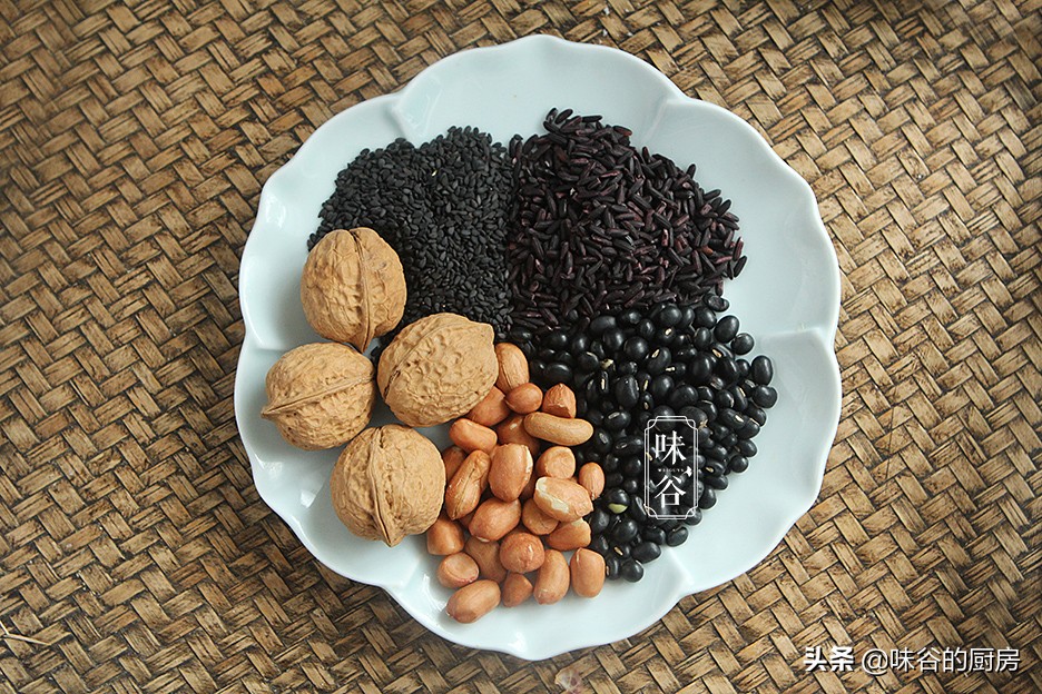 早餐不将就，分享10种营养豆浆搭配，每天换着做，让早餐更美味