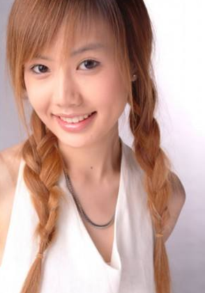 2010年,超女王贝携母整容命丧手术台,母亲私下和解的一幕耐人寻味