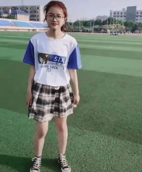 河南美女学霸火了，高考总分643数学满分，称不写数学题浑身难受