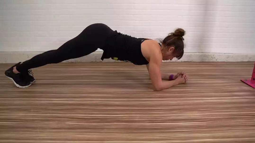 平板支撑：撑起你的美丽