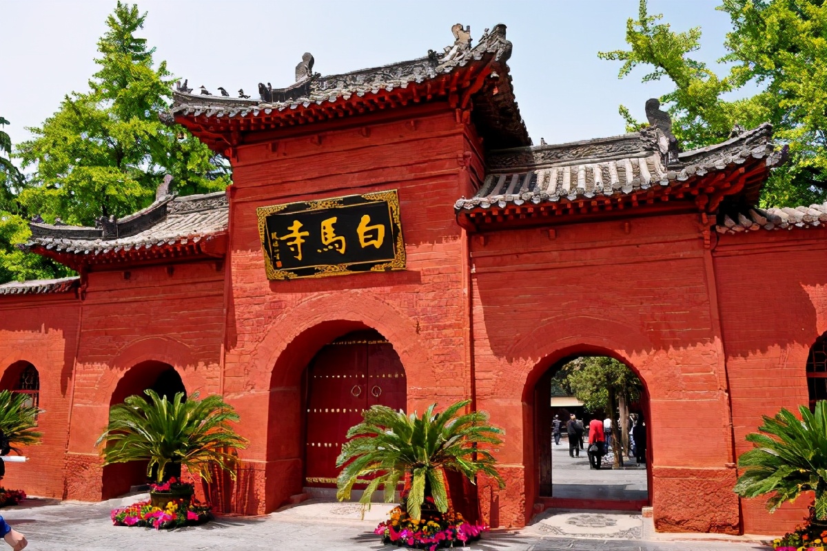 “寺”等于“庙”？二者根本就不相同，不要再拜错了