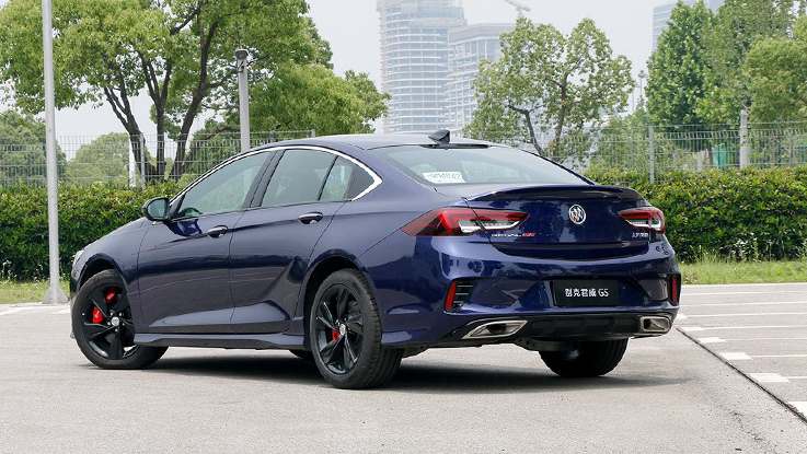 7.1秒破百老款优惠近4万多，买新款别克君威GS值不值？