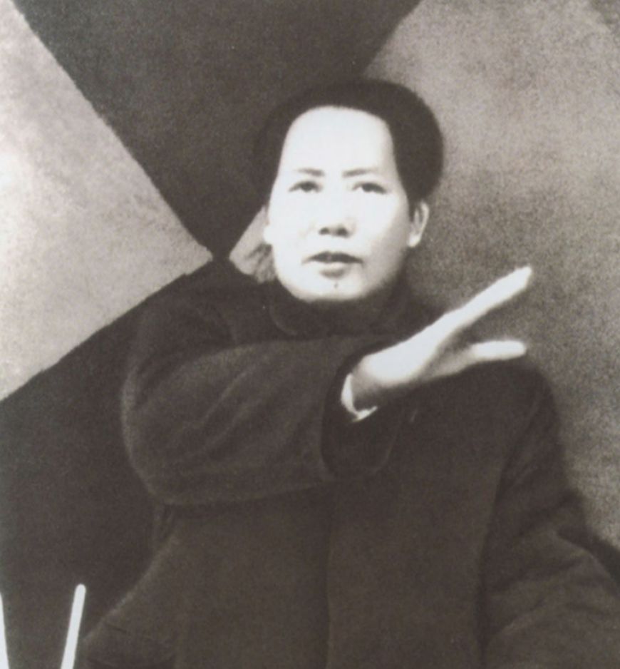 1949年解放军大炮对轰英军，毛主席霸气回应，英国：中国今非昔比