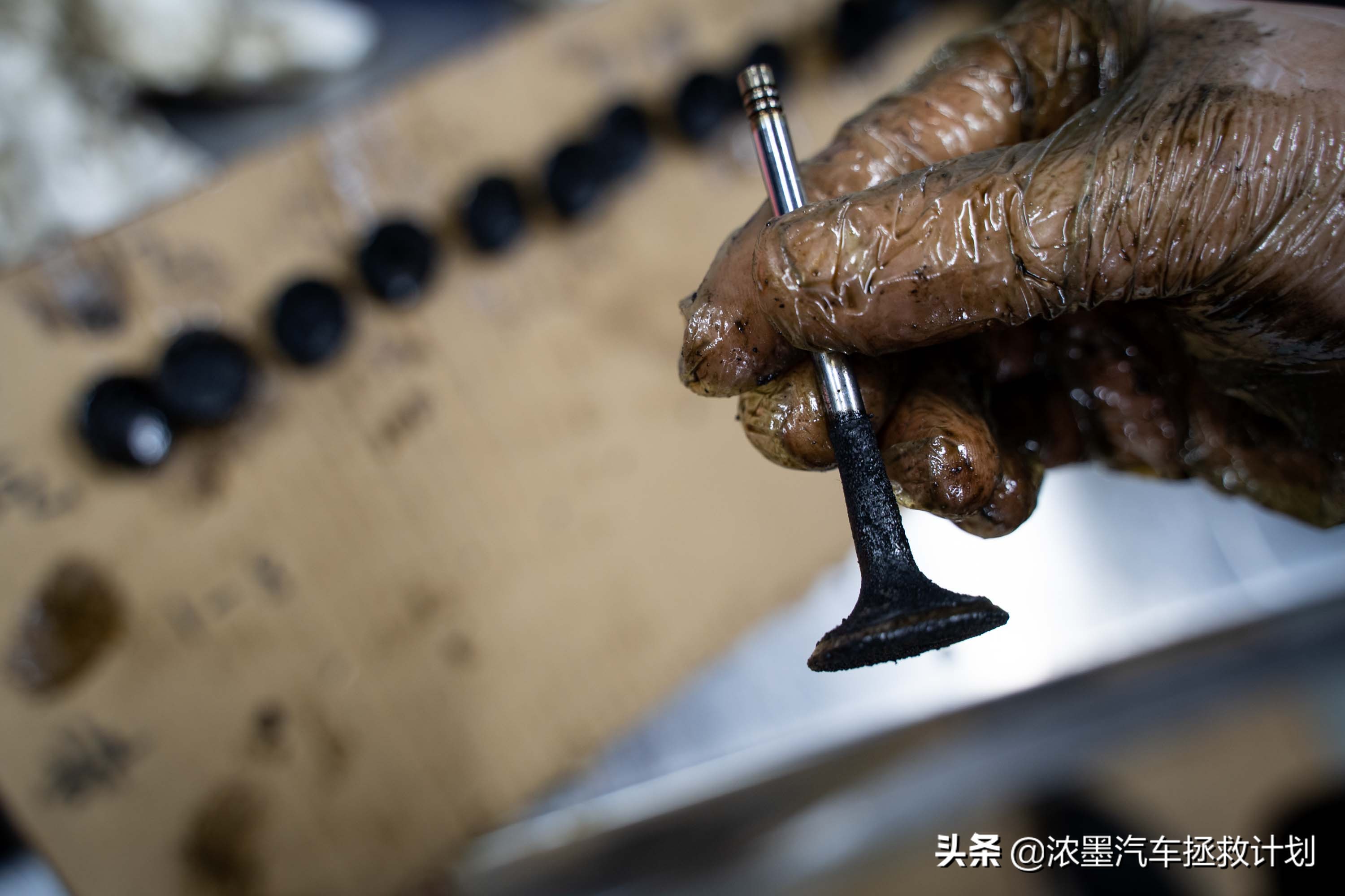 「迟暮英雄」整修一台十多年前的奥迪A6发动机，治理烧油烧水