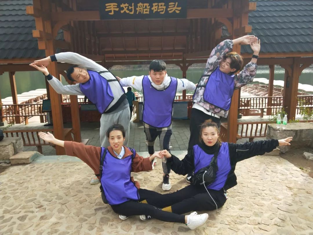 【友谊长存】这姿势有木有很销魂【公主抱】团队的力量让我们无所畏惧