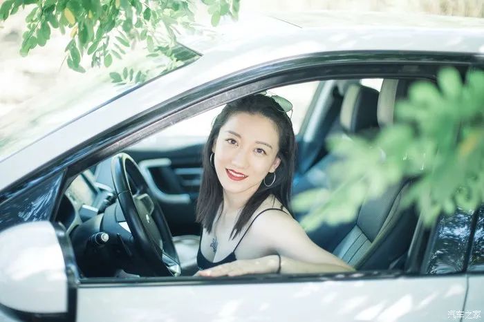 趣玩少女享自然，驾发现神行去露营