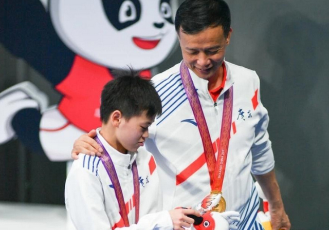 太棒了！全红婵再添新荣誉，2个月连拿4项大奖，热度只增不减