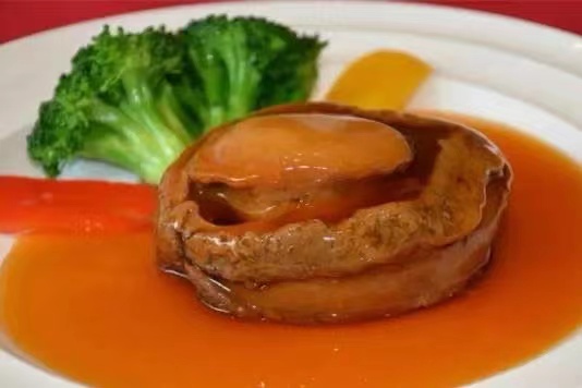 鮑魚哪些部位是可以吃的？