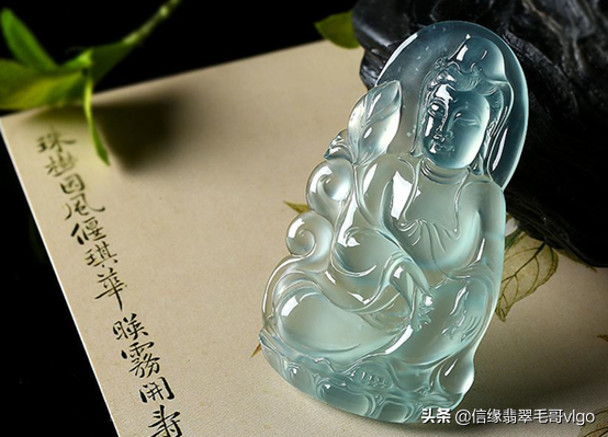 男人送翡翠代表什么意思（送男朋友翡翠吊坠送什么好）