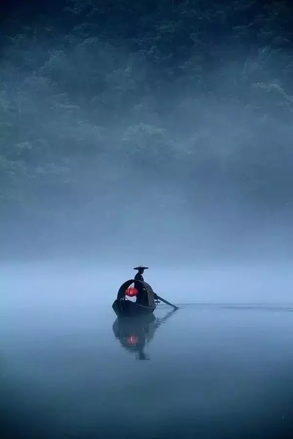 乌篷船，一袭烟雨枕江南