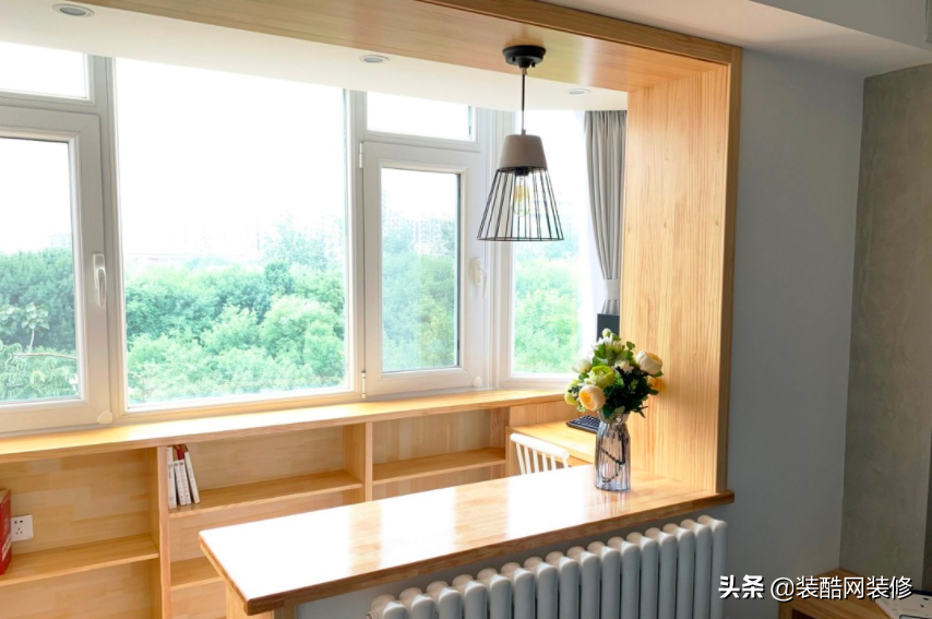 50㎡两室一厅，万能厨房、书房还有储物柜，堪称小户型教科书