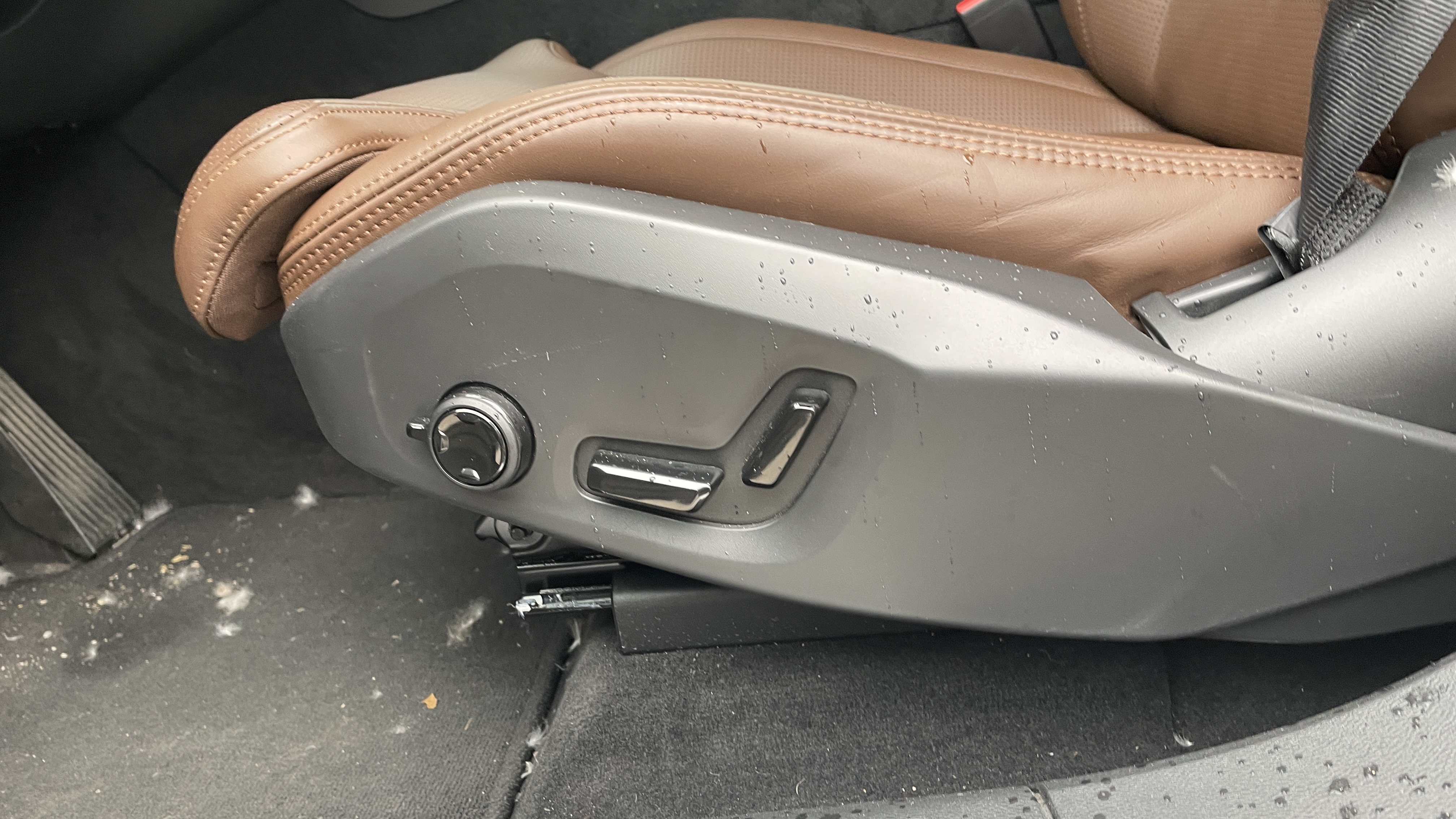 插混版与普通版有何不同，试驾体验XC60插电式混动版