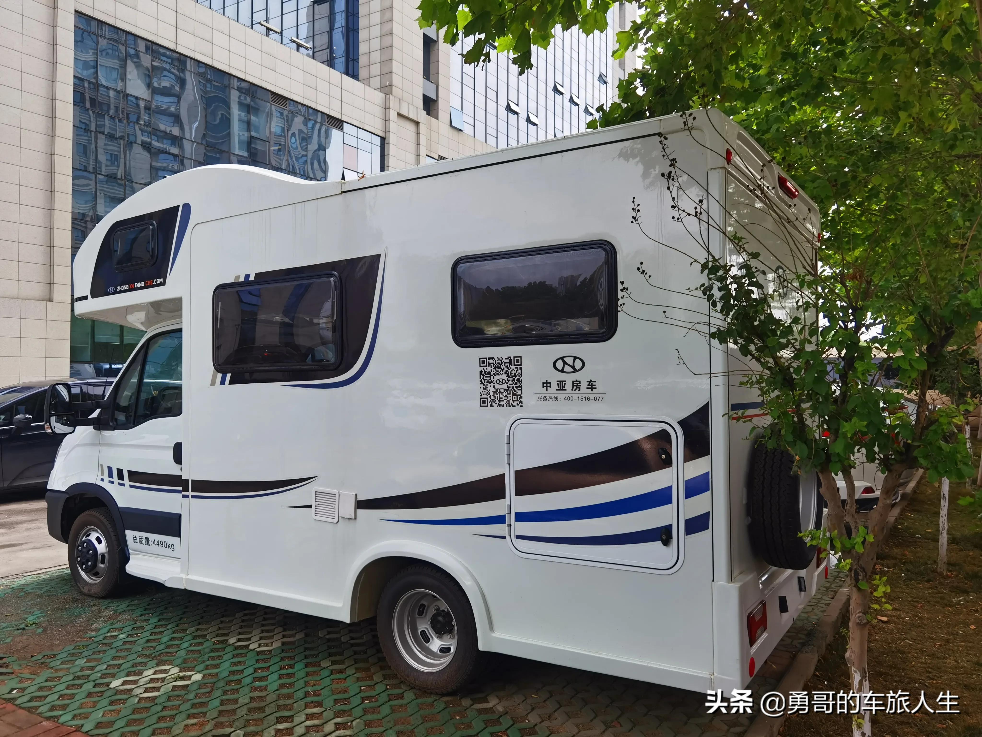国五升国六，依维柯房车暴跌15万？房车的成本价是多少？是暴利吗