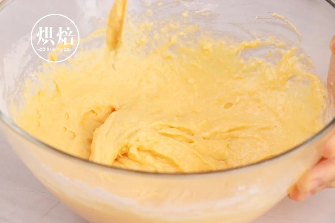 做了韩国一个蜜桔蛋糕 味道很好 口感有点硬 有做过的说一下经验哈