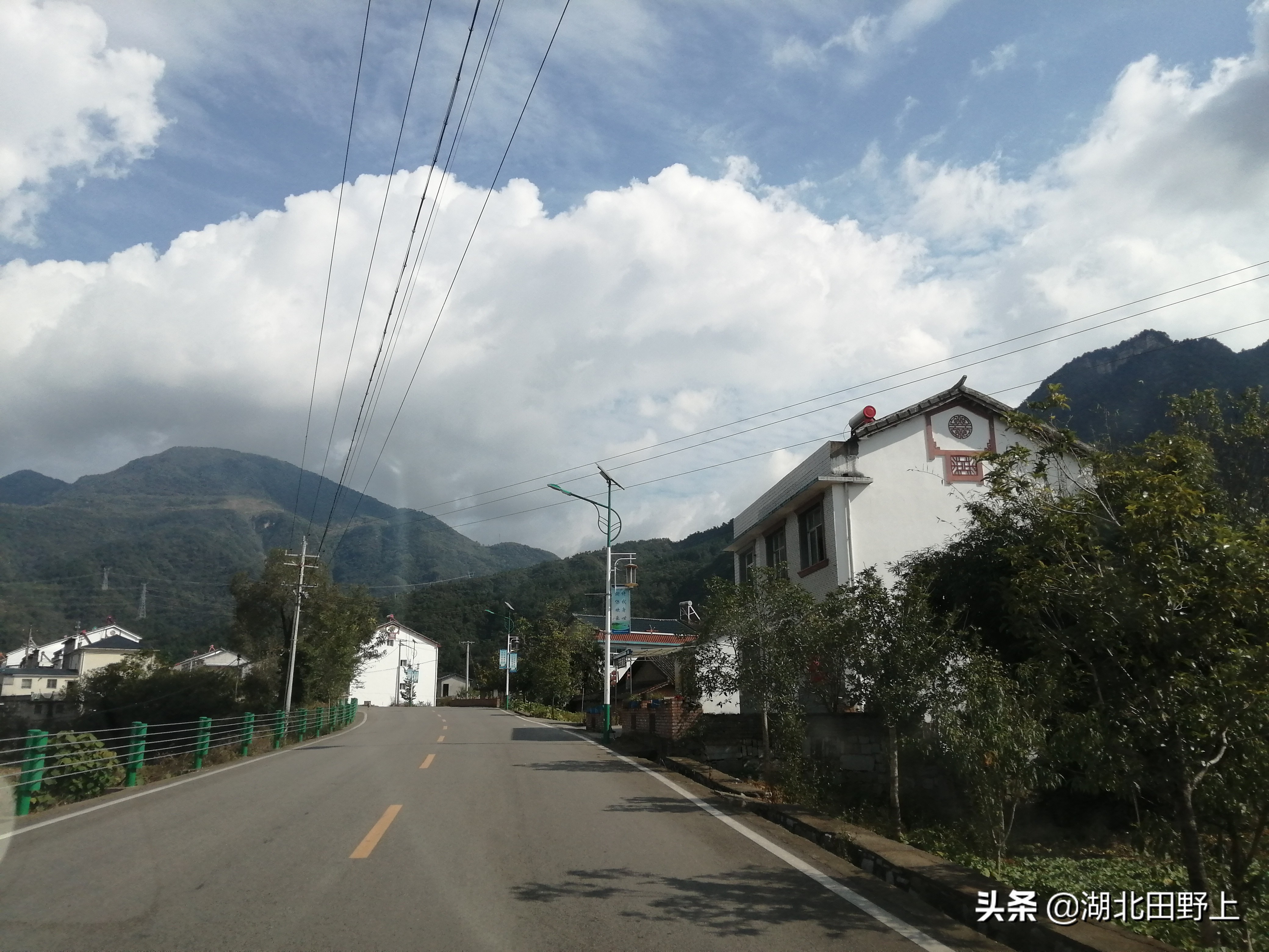 田野上團(tuán)隊(duì)下鄉(xiāng)小記丨走進(jìn)省級美麗鄉(xiāng)村示范村—分鄉(xiāng)鎮(zhèn)百里荒村