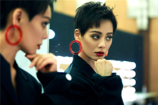 10位“70后女星”颜值对比，有人40岁强凹青春，有人51岁无惧岁月