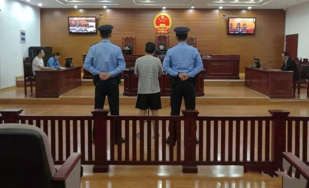 律师费谁出（律师费到底应该由谁来出）