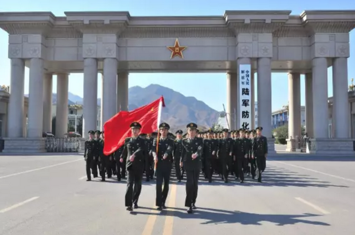 哪些军校录取分数低，毕业即拿“铁饭碗”，想考军校的学生快收藏