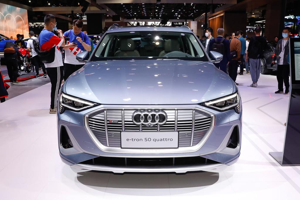 奥迪纯电SUV：未来电动出行新体验