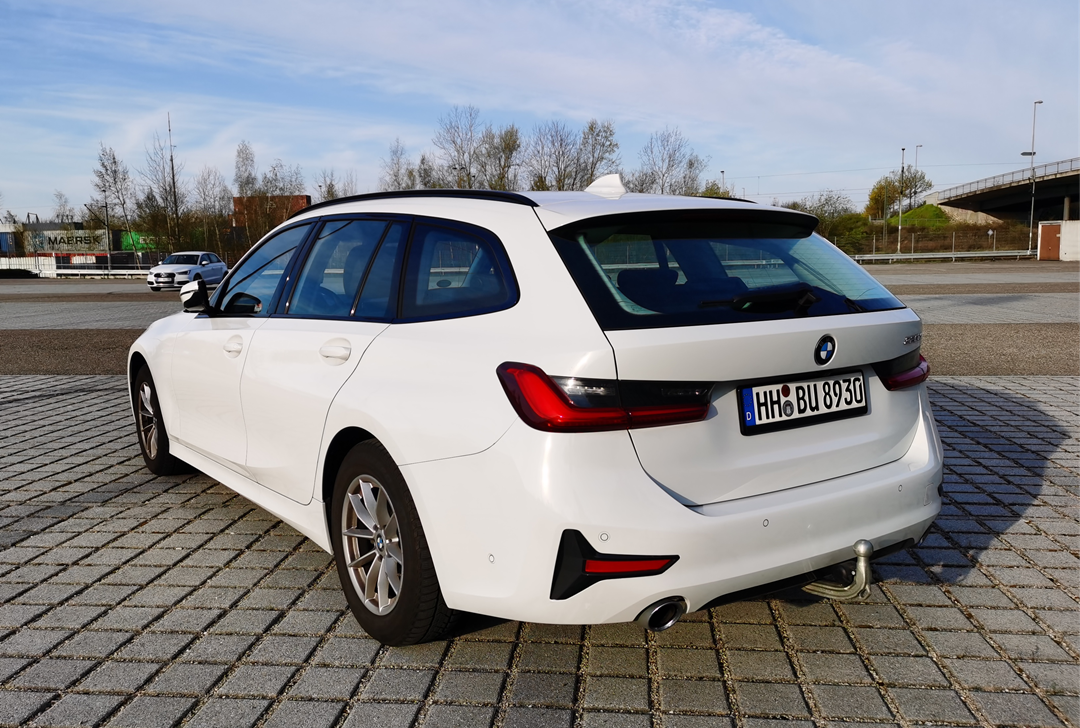 试驾欧洲最畅销宝马车320d Touring：就这！？