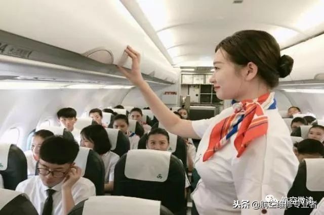 飞机上的厕所粪便如何处理？揭秘航空废物排放系统的工作原理