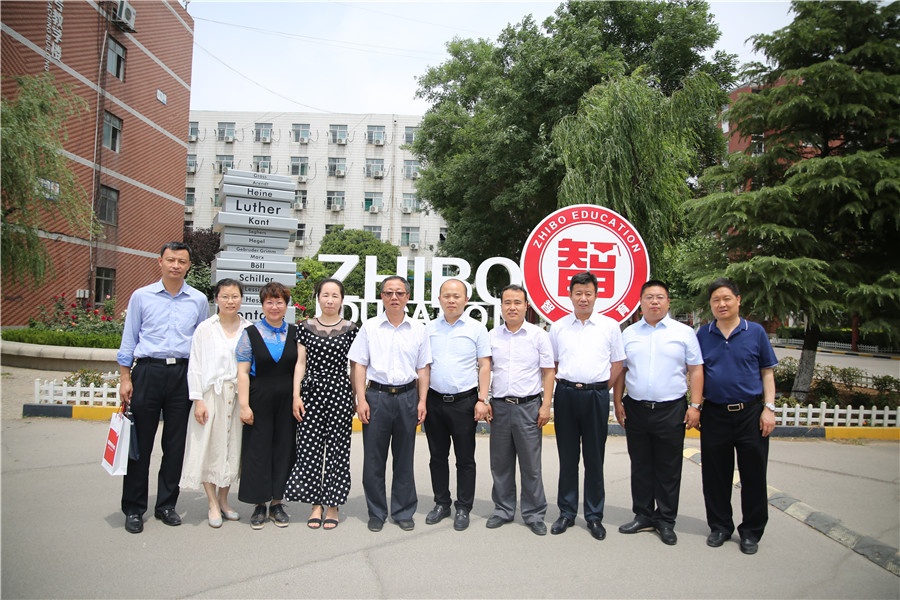 德州学院与智博教育校企合作暨毕业生就业基地授牌仪式顺利举行！