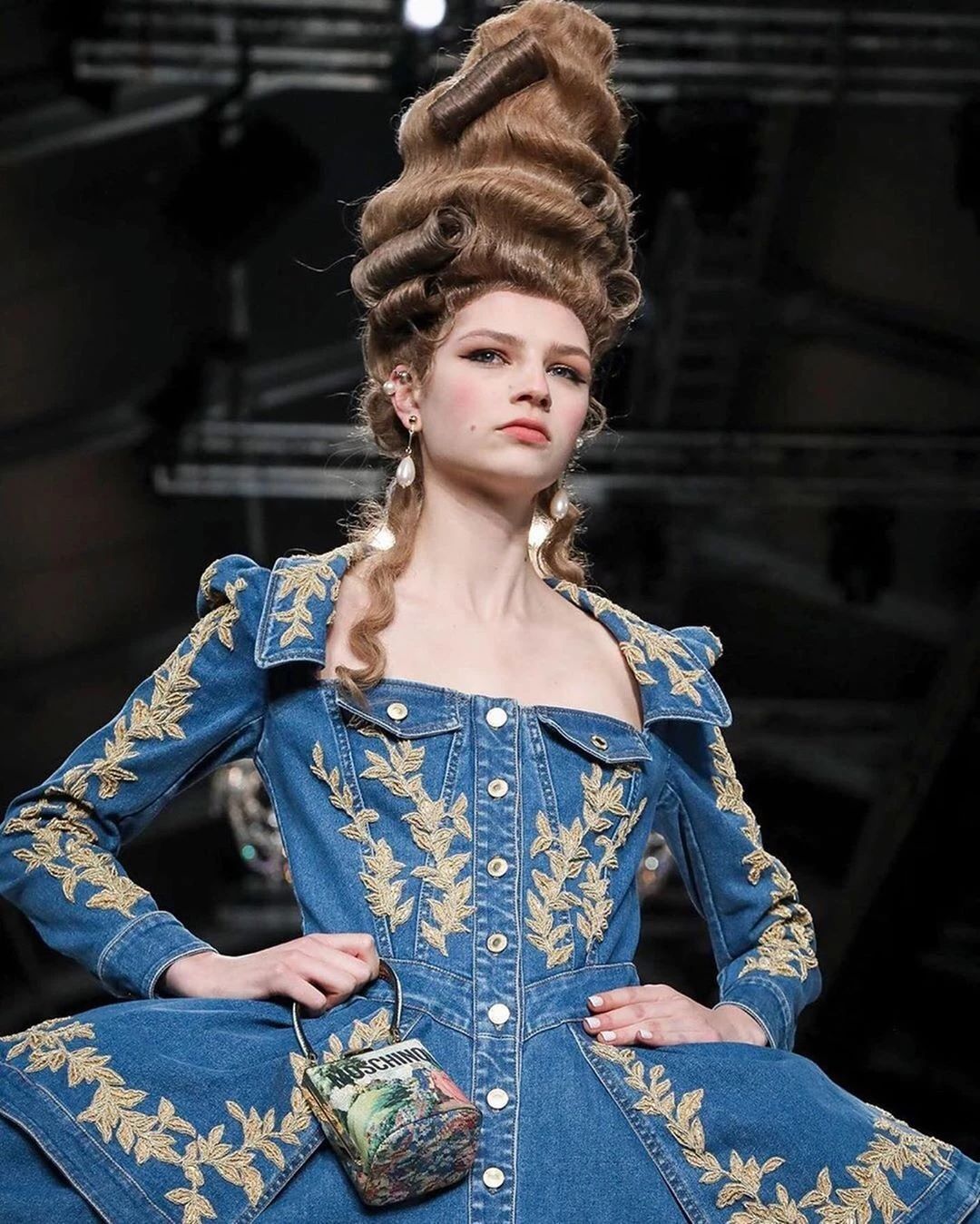 崛起的时尚大牌MOSCHINO，你了解多少？