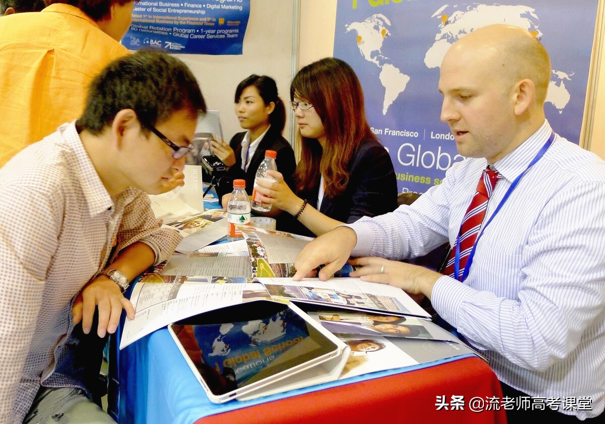 中国留学生比较喜欢的四个国家，高校实力强，科研环境好，可了解