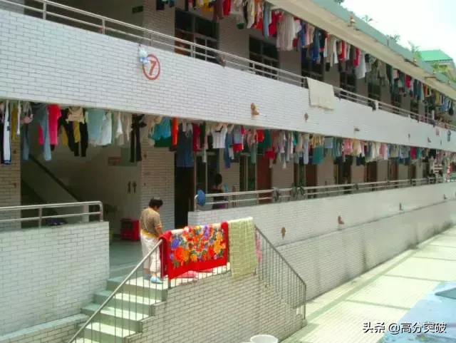 广东“最坑”VS最豪华大学宿舍！你的母校上榜了吗？