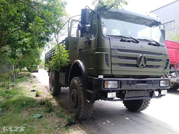 德国奔驰技术,底盘可靠内饰实用,详解北奔ng80 6x6军用卡车