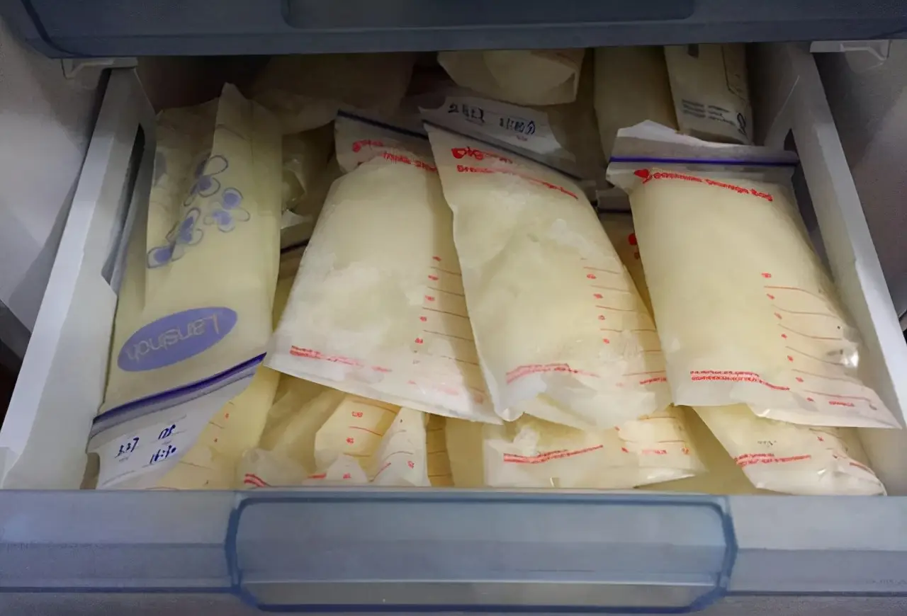 让母乳保鲜时间超过6个月的好办法！冷冻母乳不是放进冰箱就完事