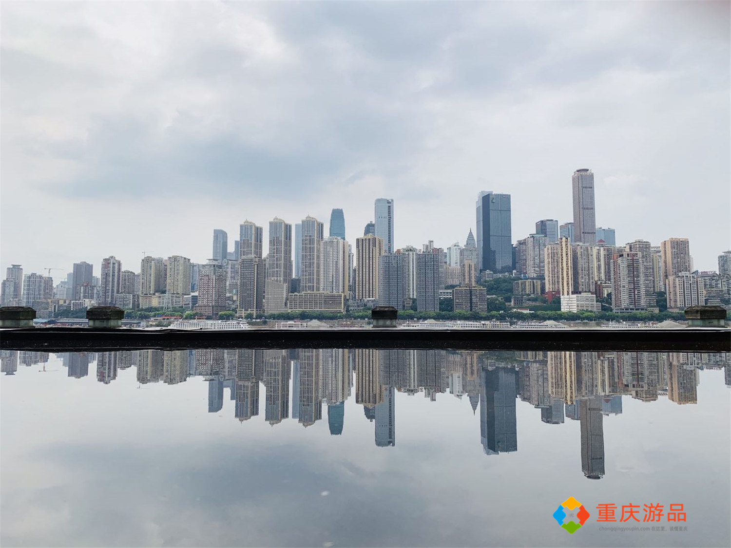 重庆车辆限行正式执行，工作日早晚高峰2小时，堵城能畅通吗？