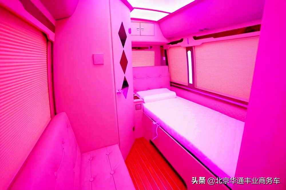 丰田考斯特7座至尊旗舰版