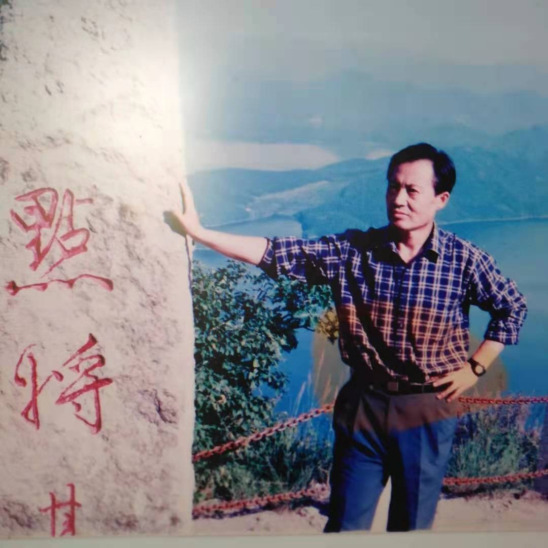 农家乐 作者：成秉羿