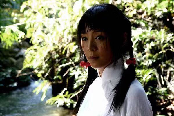“导演狙击手”张静初的爱恨往事，太复杂了