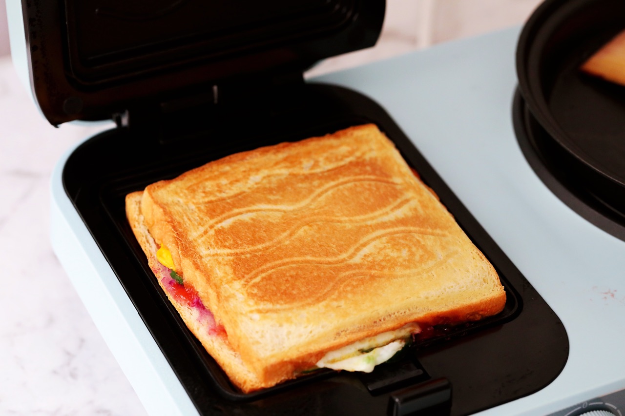 早餐不糊弄，紫薯鸡蛋三明治，营养丰富味道赞