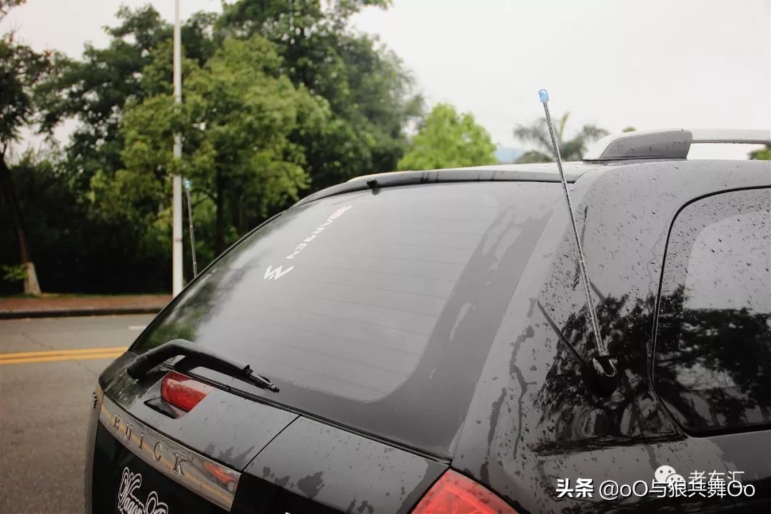 这是台很便宜但没有改件的Wagon 别克凯越旅行版