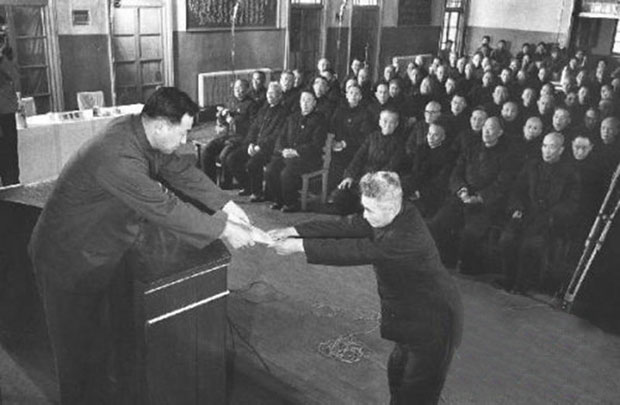 1975年特赦，13人不符合条件，毛主席：都放了！事后才知主席高明