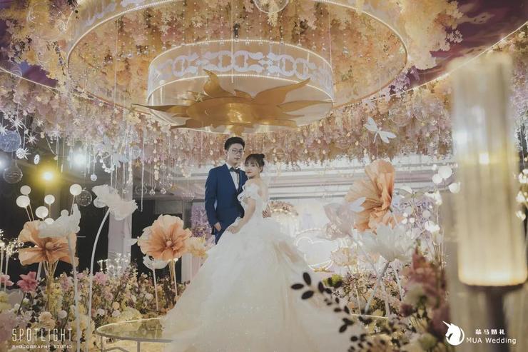 七彩梦幻迪斯尼主题婚礼，让米奇见证我们的爱情