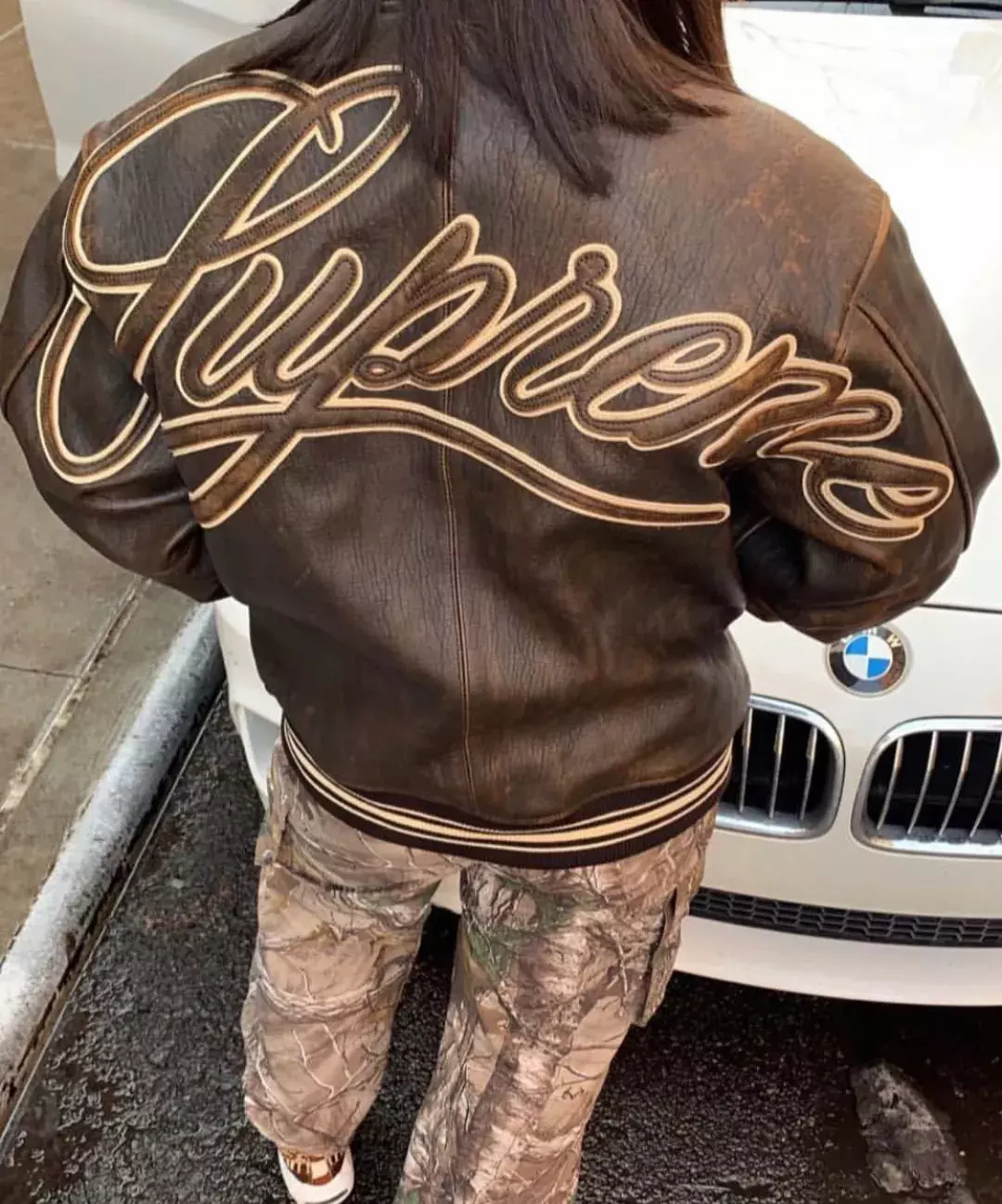 今年买 Supreme 还是 Palace ? 这是个难题