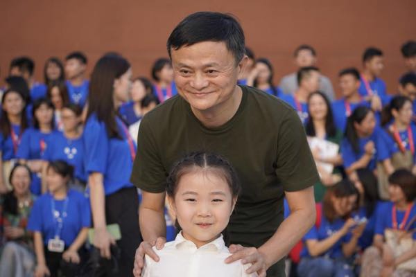 创办云谷学校，开学第一课马云挑战基础教育改革